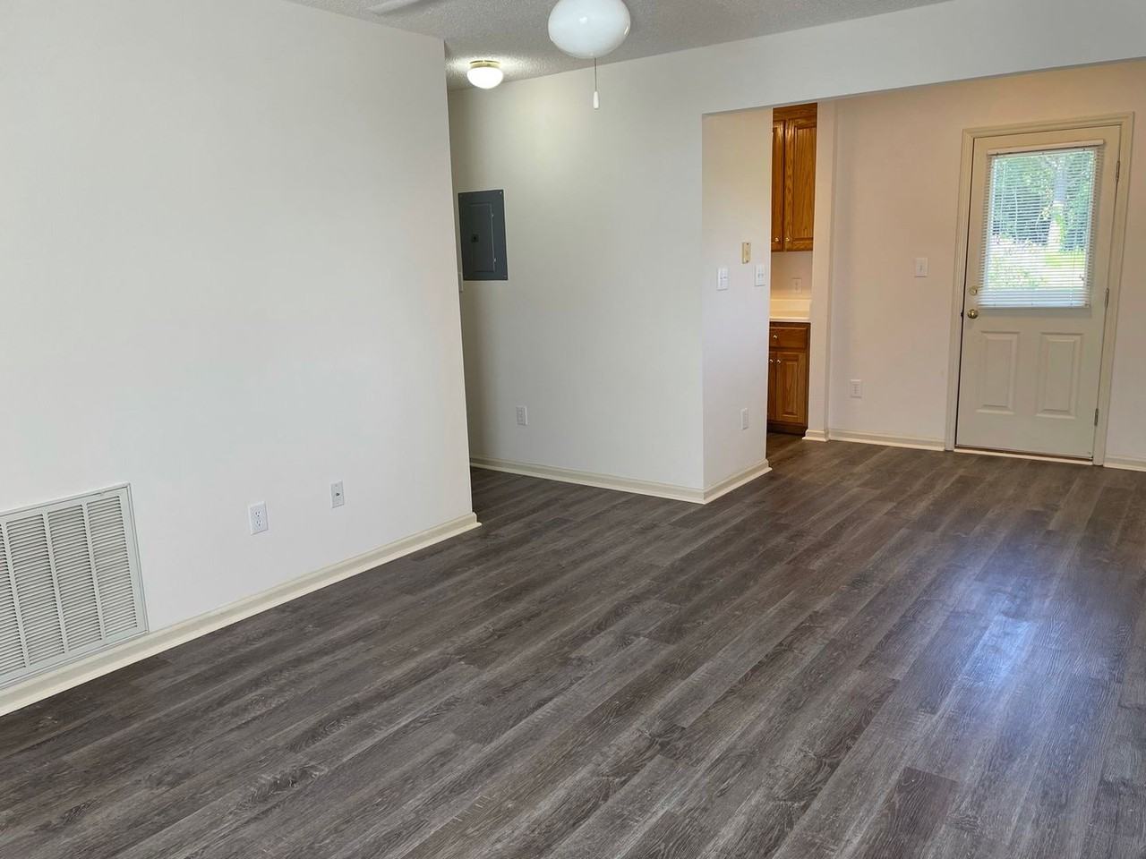 Meredith Square Townhomes Apartments 601 Main St, Lillington, NC