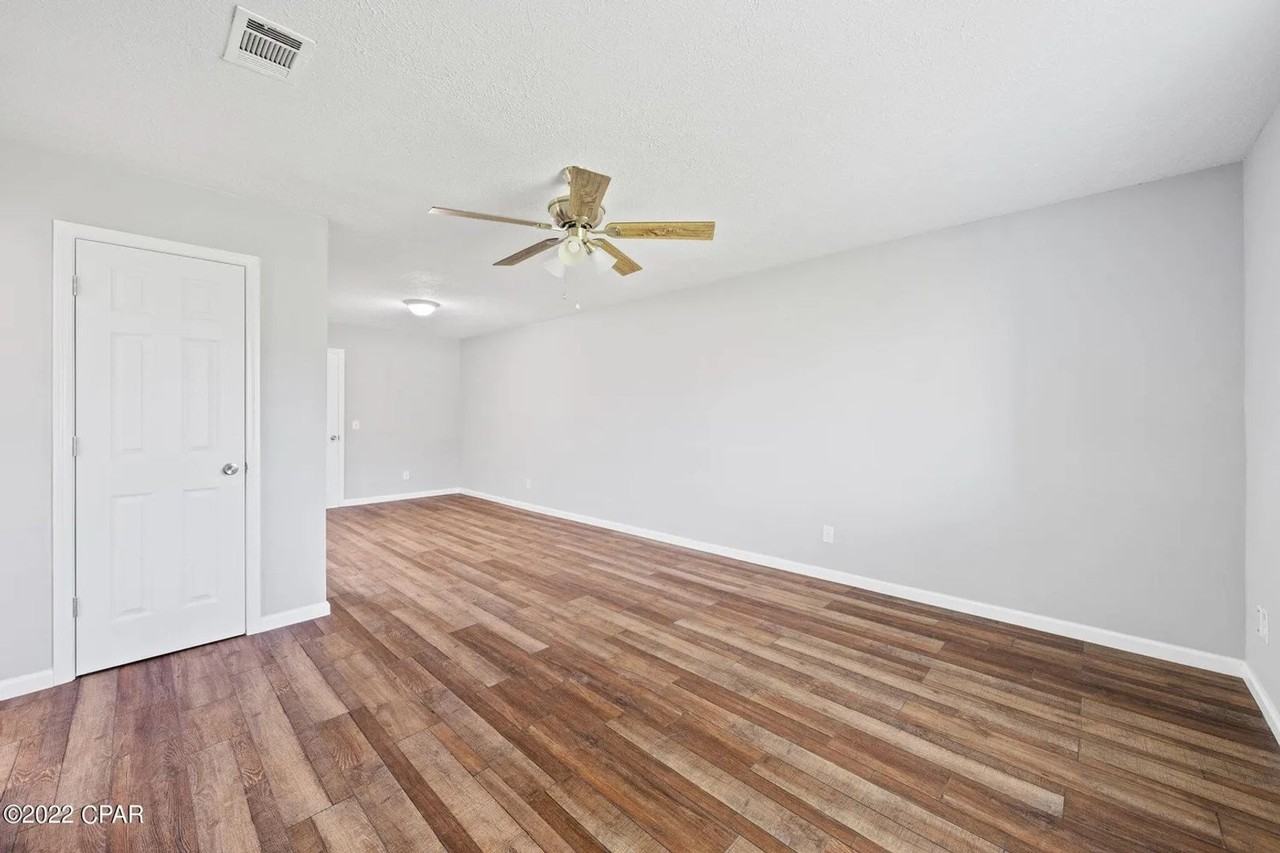 116 Cheri Ln - Photo 3 of 11