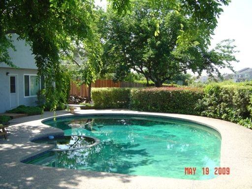 1159 Utopia Pl - Photo 2 of 7