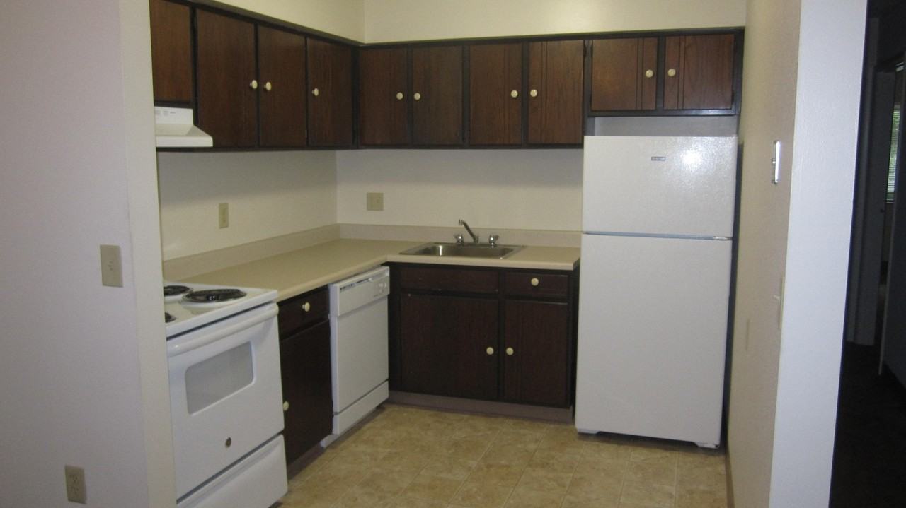 Thorn Run Apartments - Photo 2 of 25