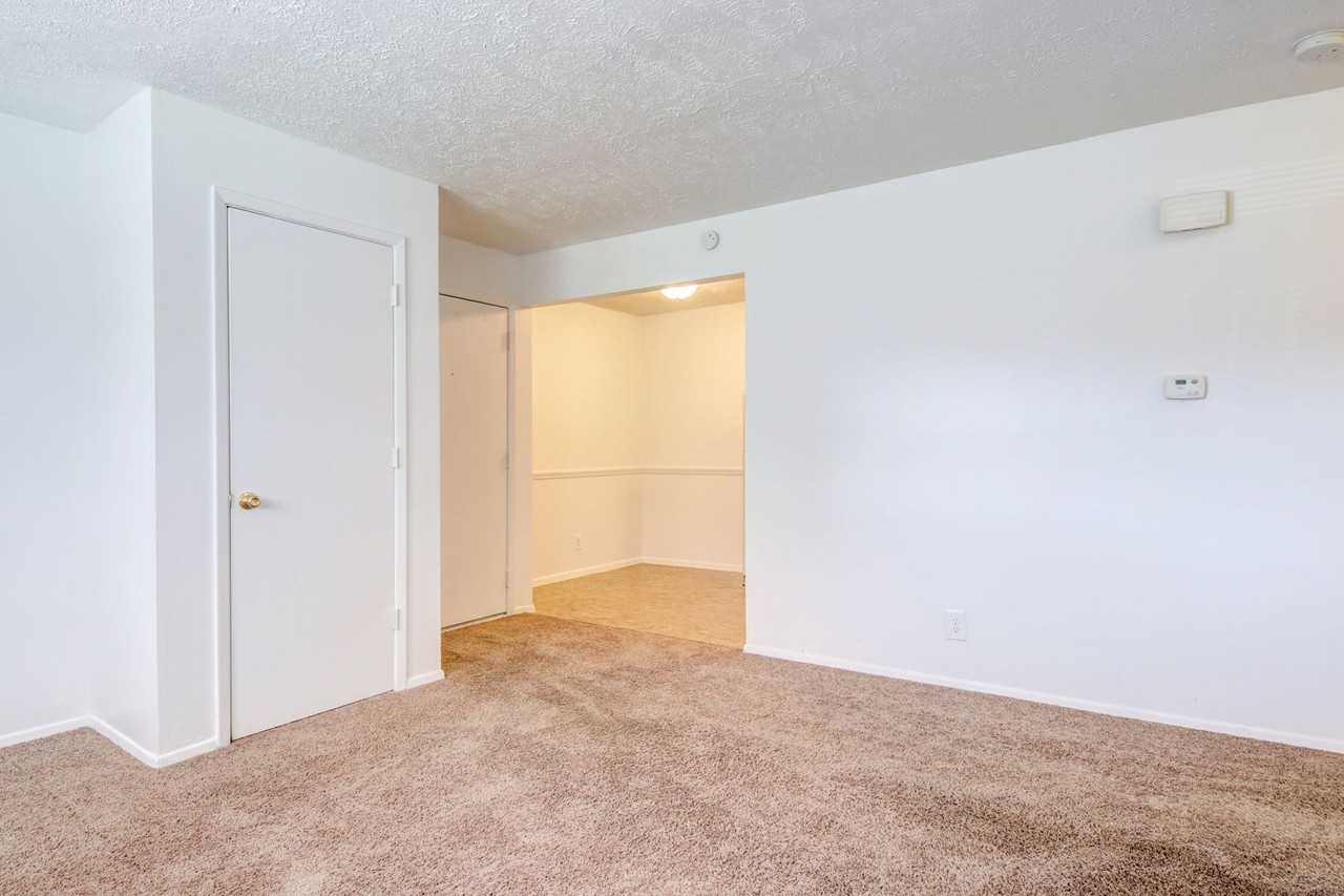 Lakewood Terrace - Photo 3 of 18