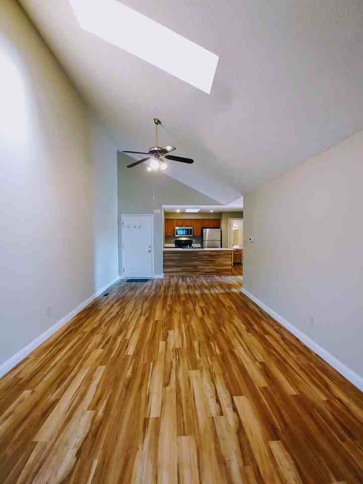 1318 S College Mall Rd - Photo 2 of 13