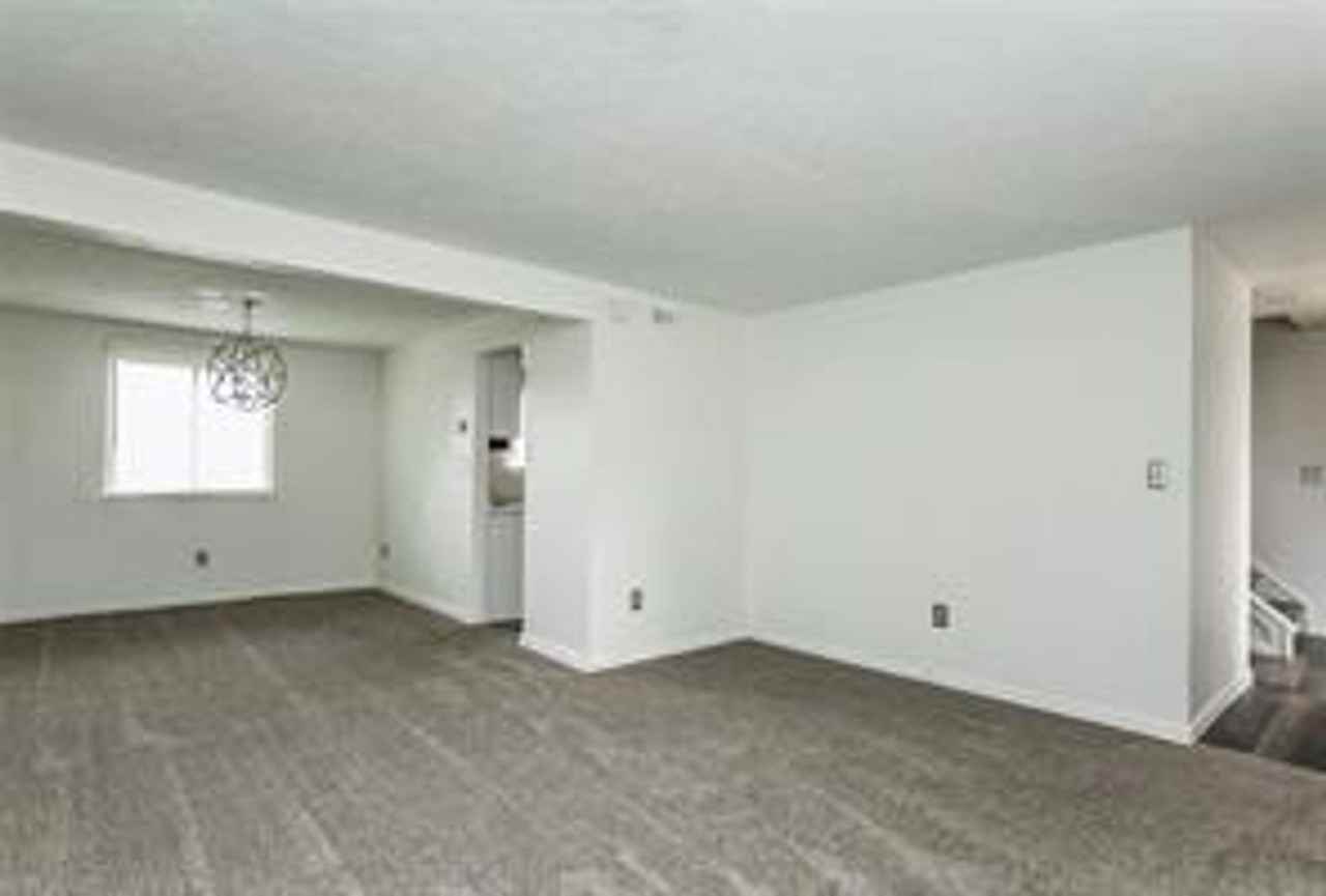 153 Converse Ct - Photo 3 of 50