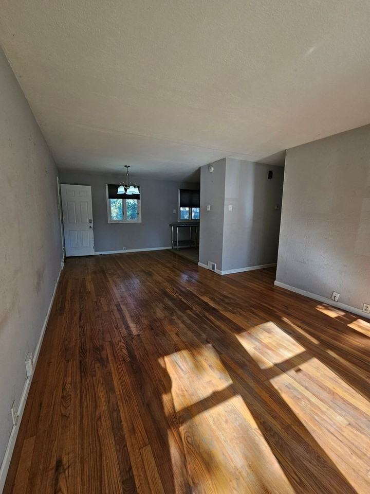 1618 Sangamon Dr - Photo 3 of 12