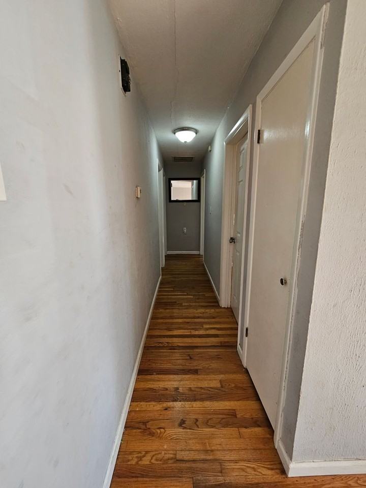 1618 Sangamon Dr - Photo 5 of 12