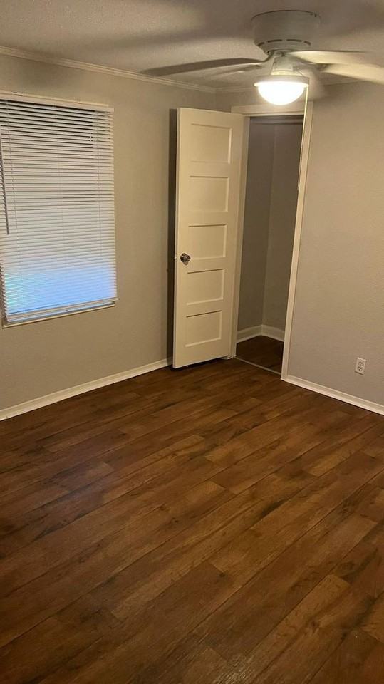 4700 Beaumont Ave - Photo 3 of 12