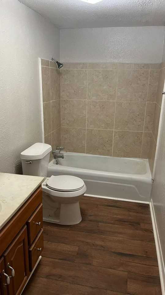 4700 Beaumont Ave - Photo 5 of 12