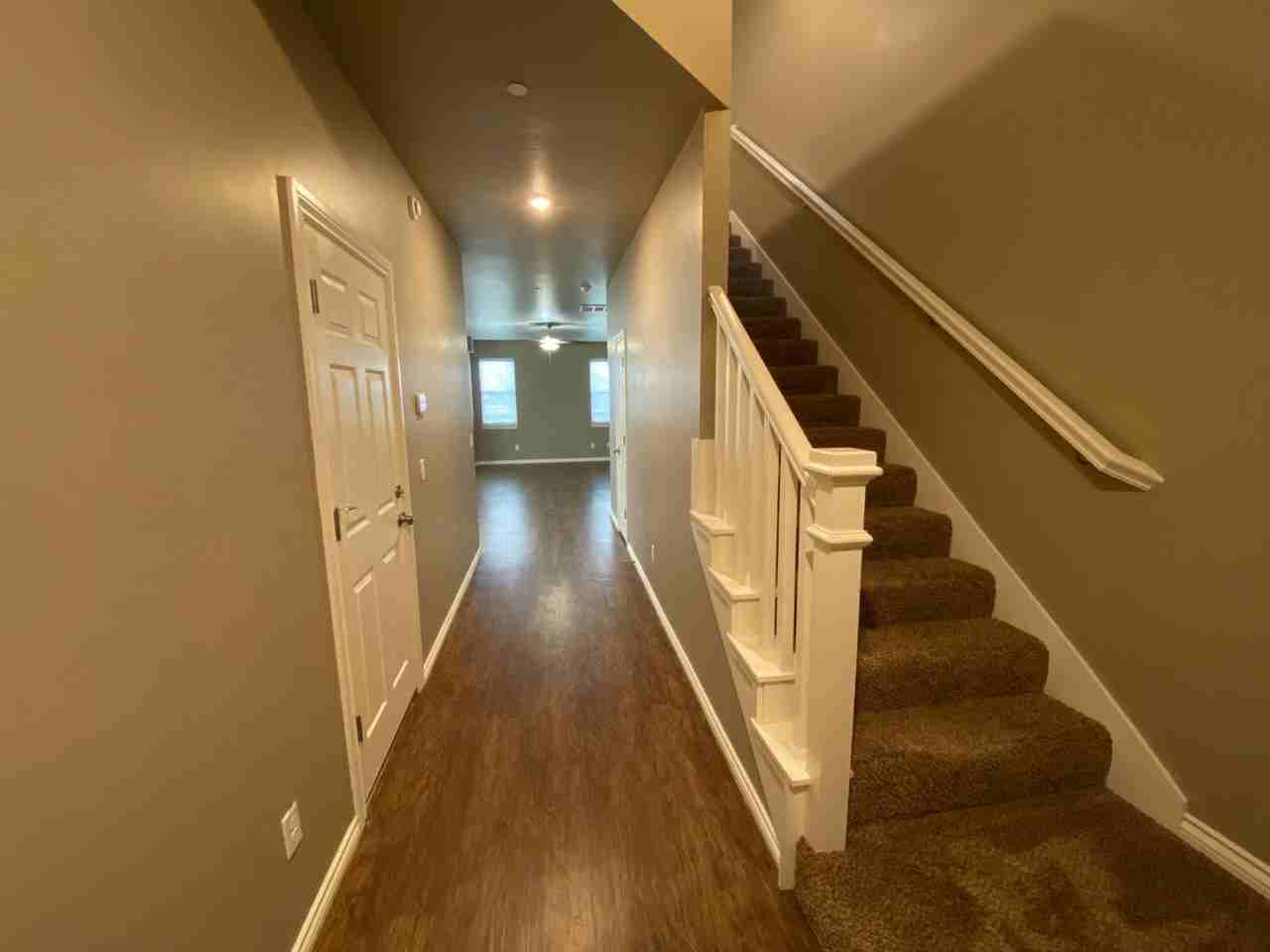 799 Sw 14th St - Photo 2 of 20