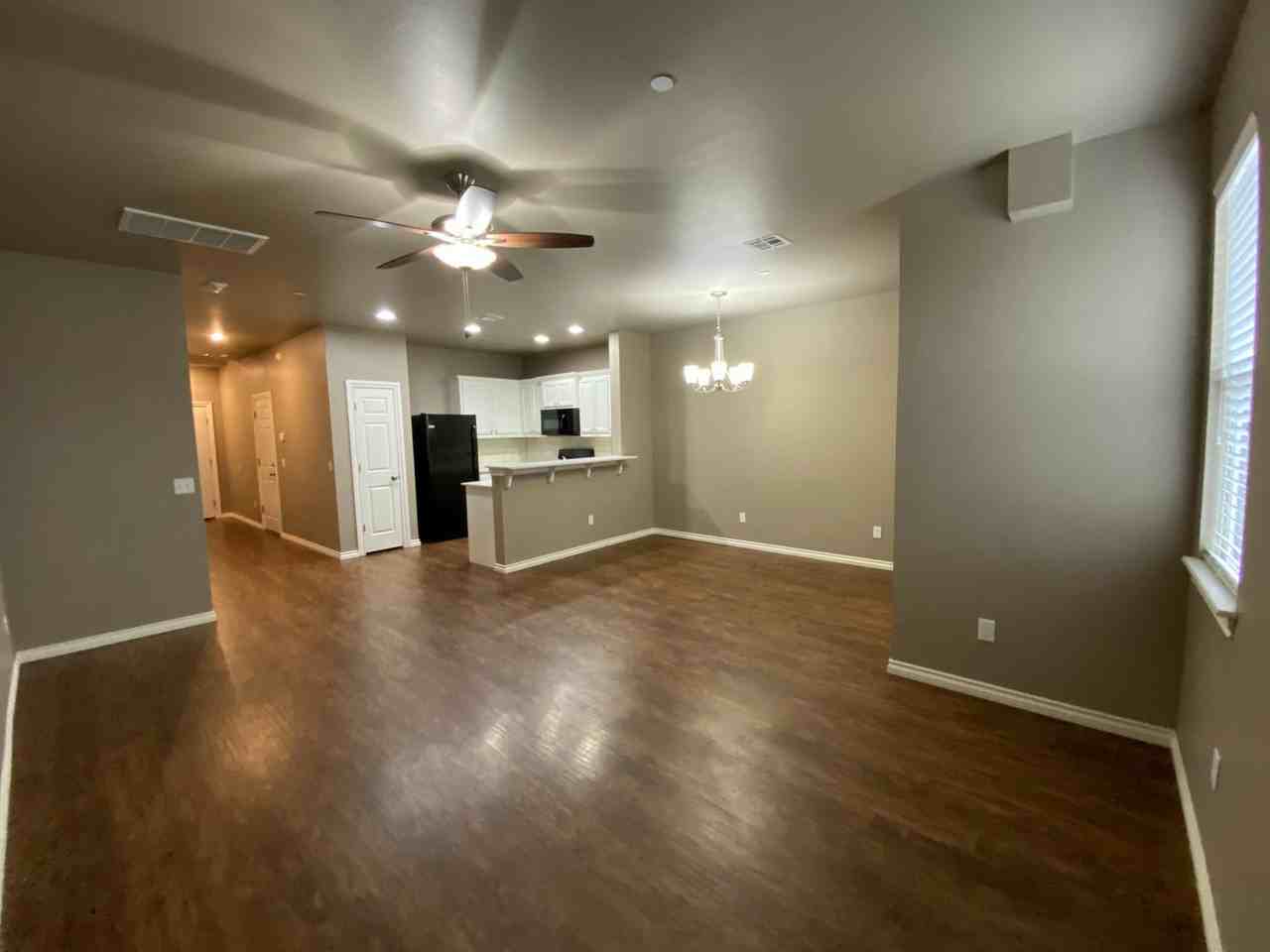 799 Sw 14th St - Photo 7 of 20