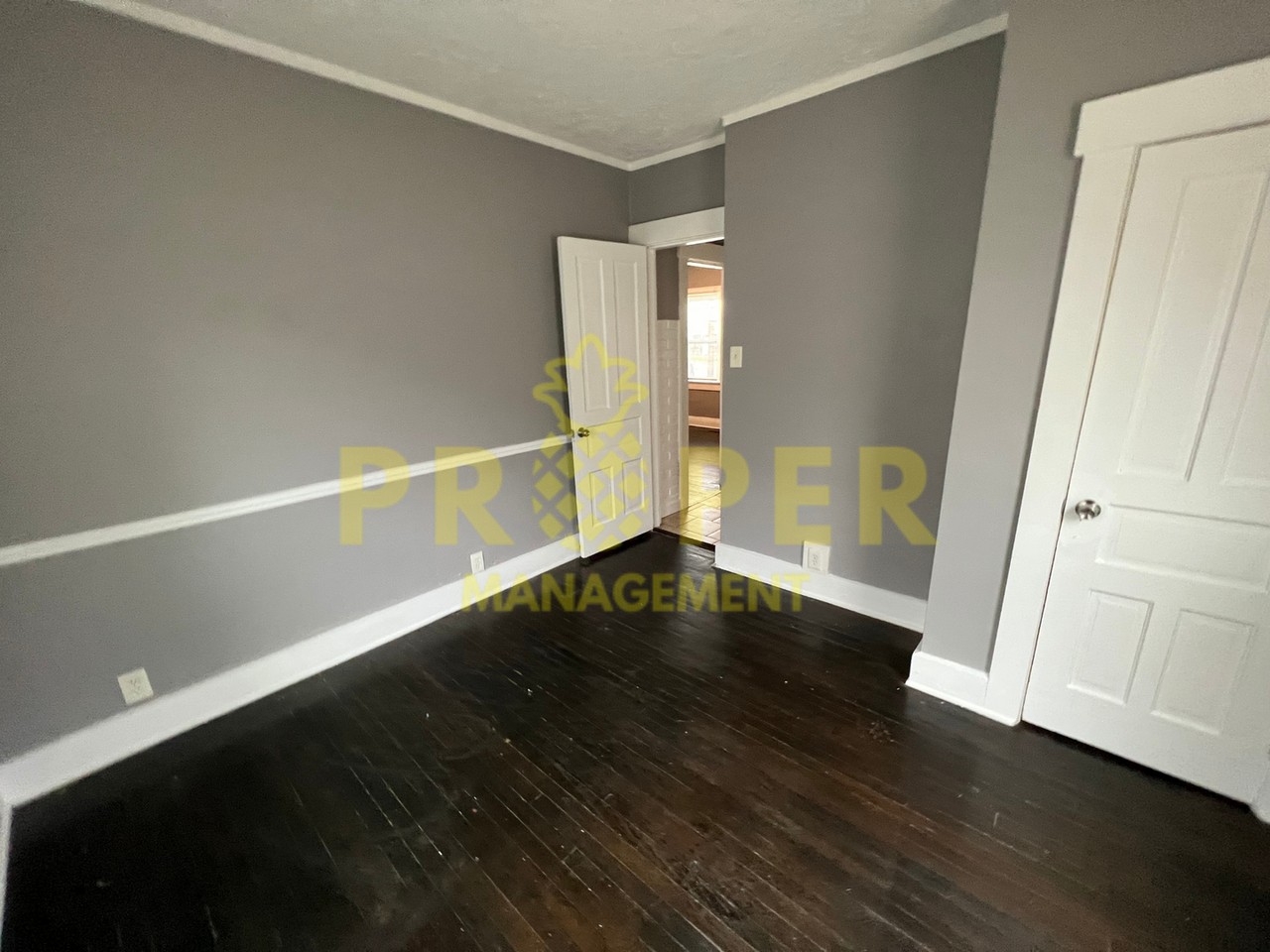 714 Uhrig Ave - Photo 4 of 6