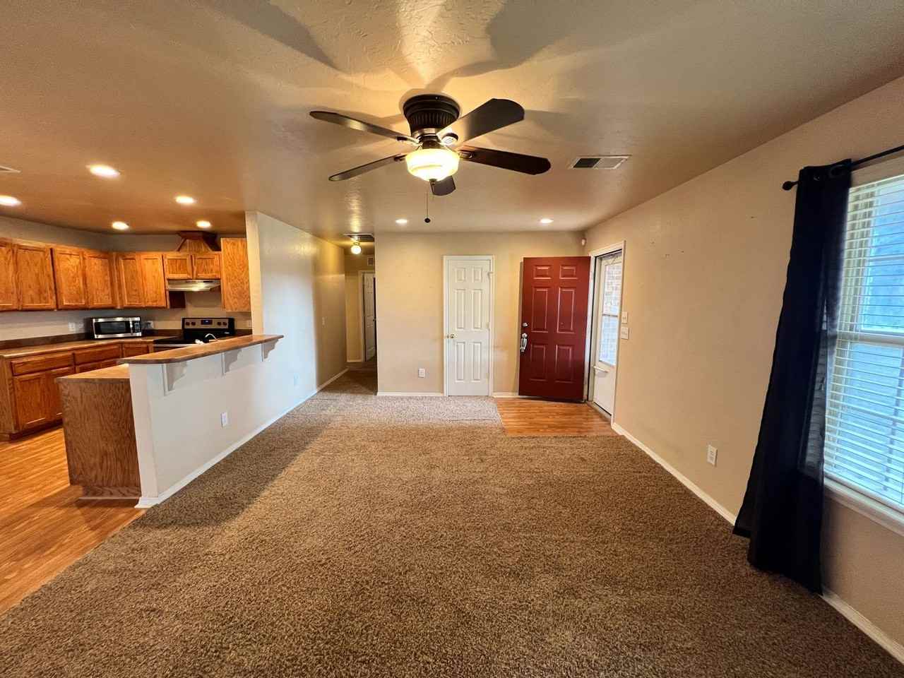 813 Northeast 85th Street - Photo 7 of 26