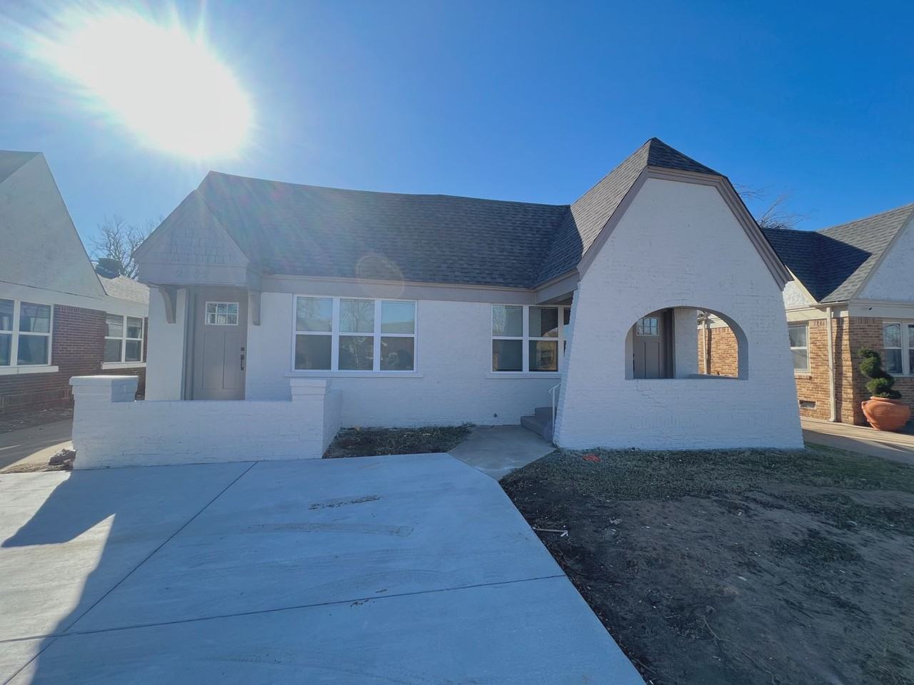 2544 Nw 21st St - Photo 2 of 20