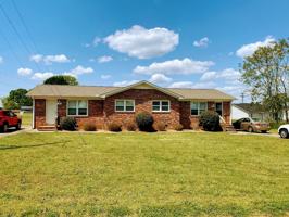 featured image of 305 Club Rd