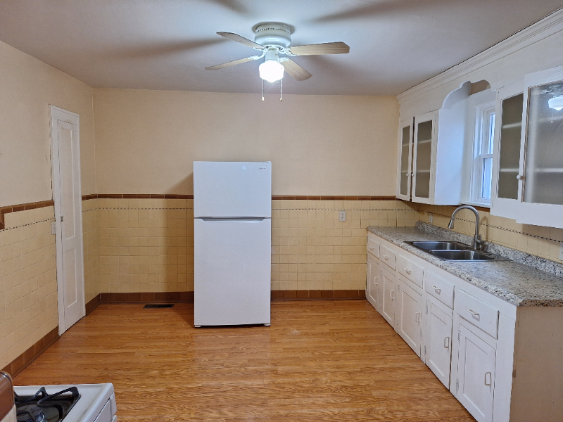 321 Oak Hill Ave #1 - Photo 2 of 10