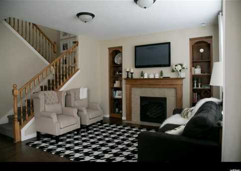 855 Wilstead Dr - Photo 3 of 35