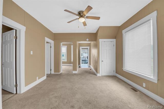 79 E Pleasant St - Photo 3 of 13