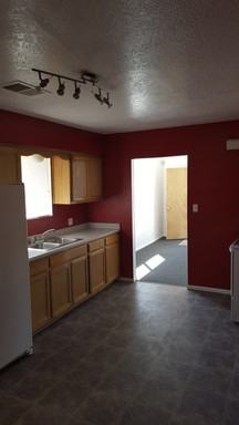 917 Iron Ave SW #A - Photo 3 of 7