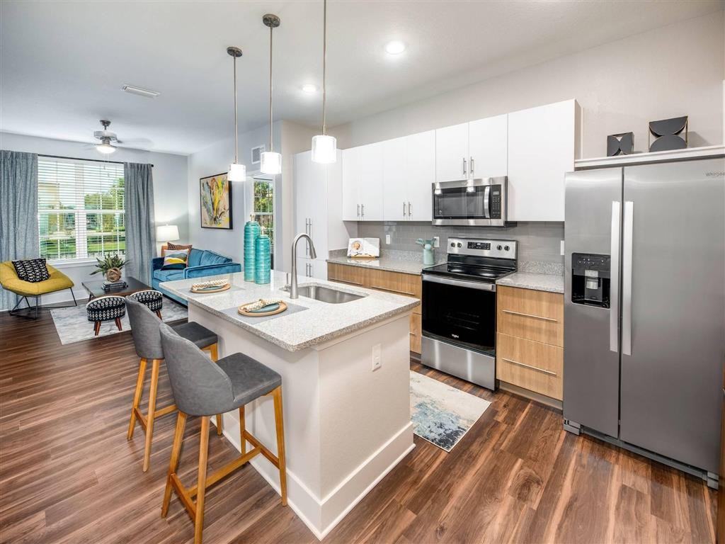 Alvista West Vue - Photo 5 of 40