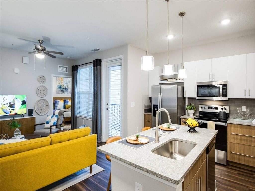 Alvista West Vue - Photo 2 of 40