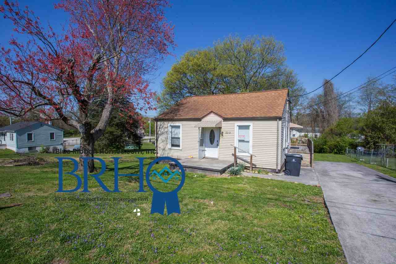 3213 Shields Ave #1 - Photo 2 of 20