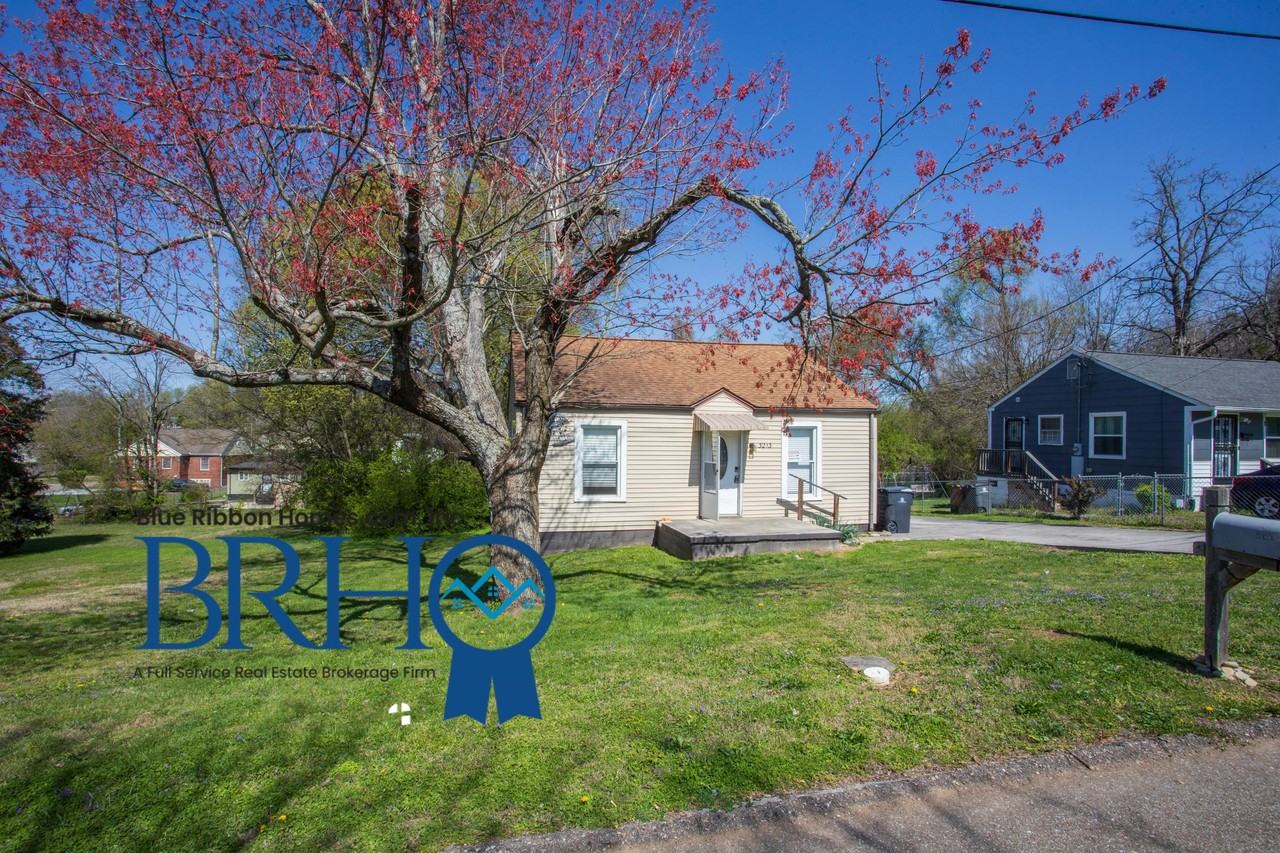 3213 Shields Ave #1 - Photo 4 of 20