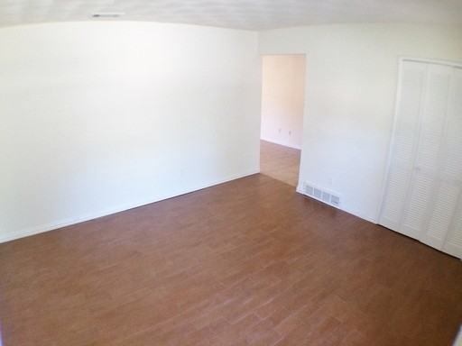 206 Island Dr - Photo 2 of 17