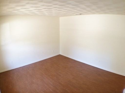 206 Island Dr - Photo 3 of 17