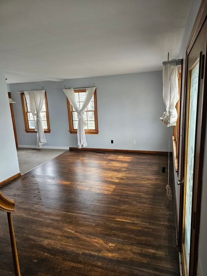 3030 Allen St - Photo 2 of 24