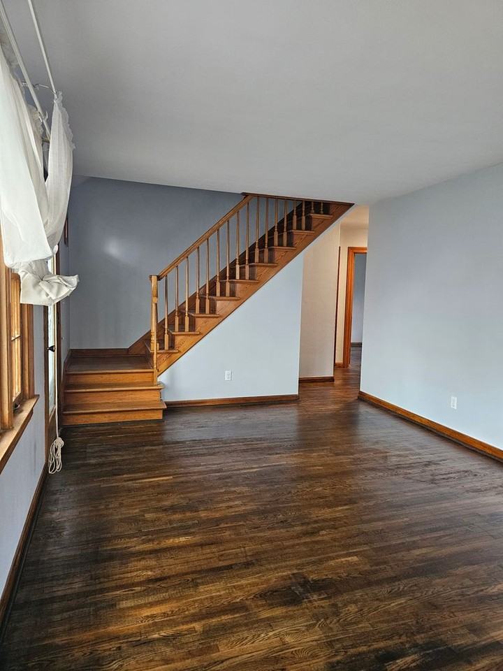 3030 Allen St - Photo 3 of 24