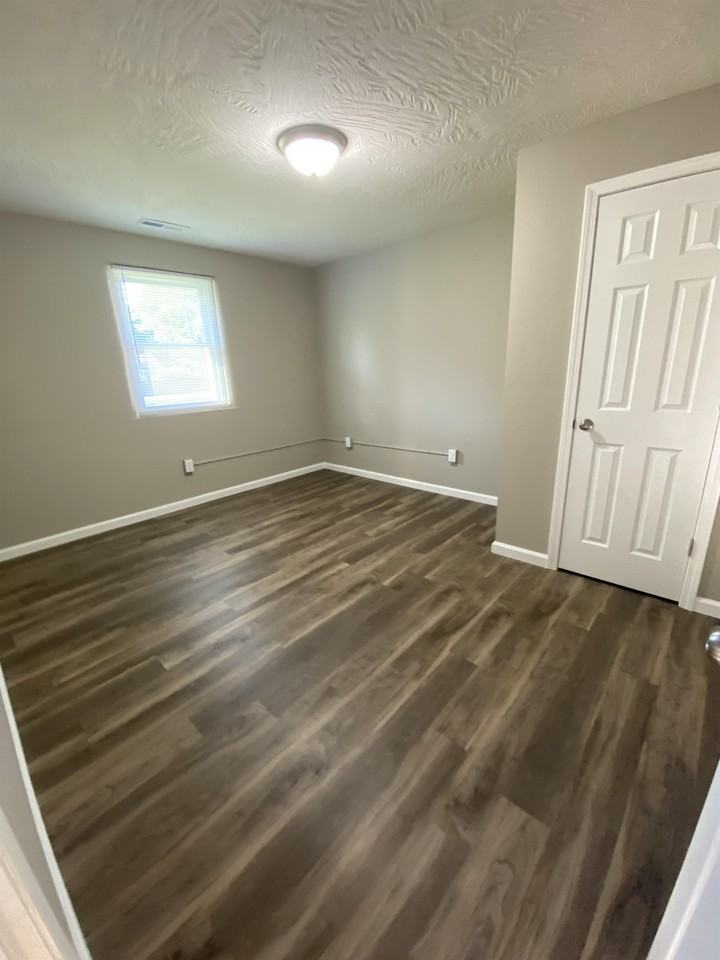 1628 W Scott St #1 - Photo 6 of 10