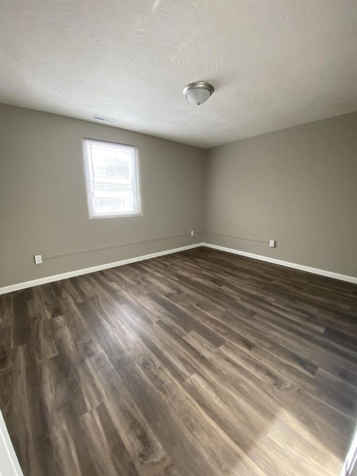 1628 W Scott St #1 - Photo 7 of 10