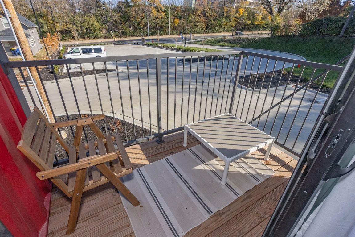 2950 Summit St. Kansas CIty, MO 64108 Blgd 1 #1 - Photo 7 of 10