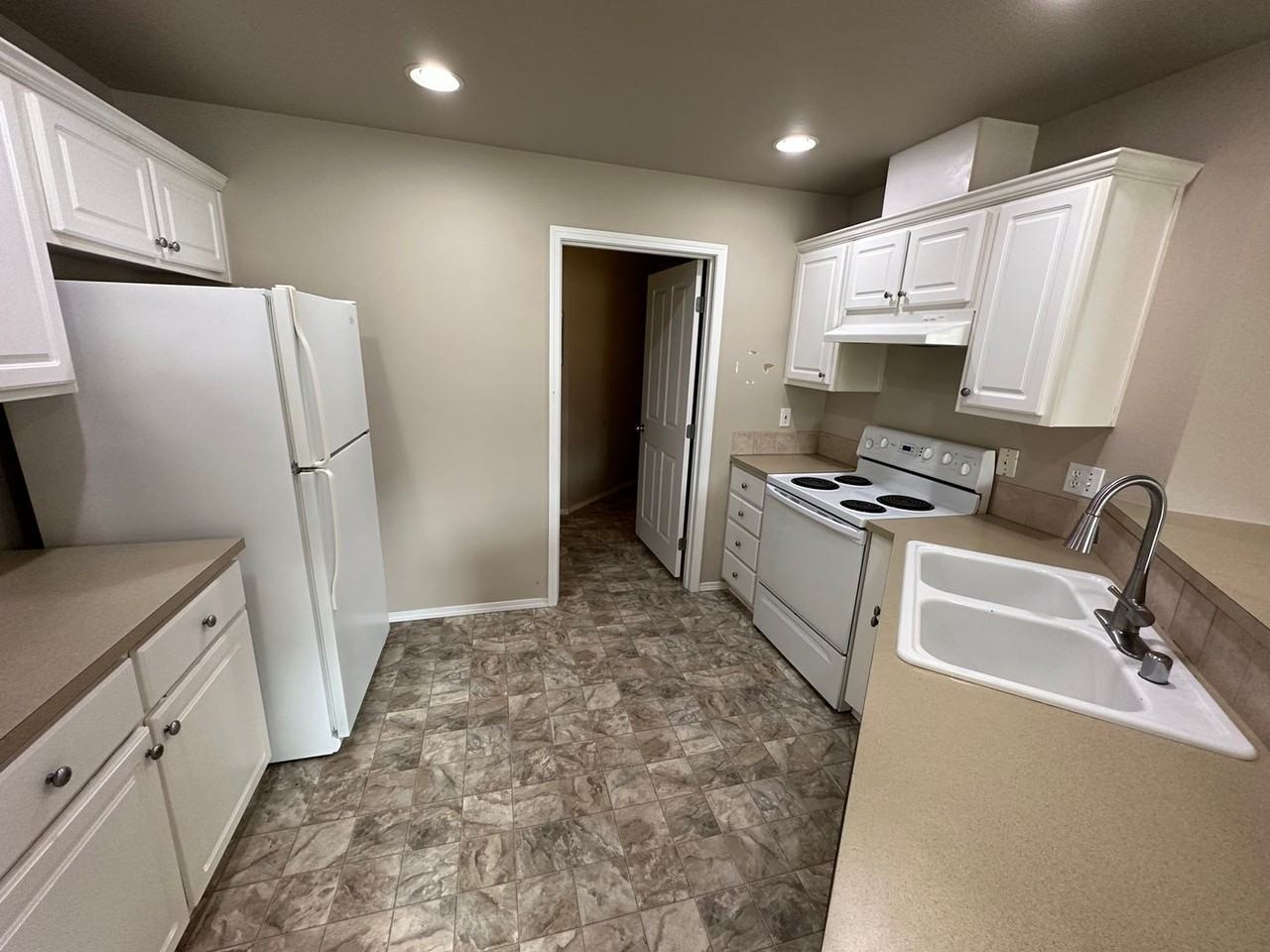 1847 Kennedy Pl - Photo 6 of 10