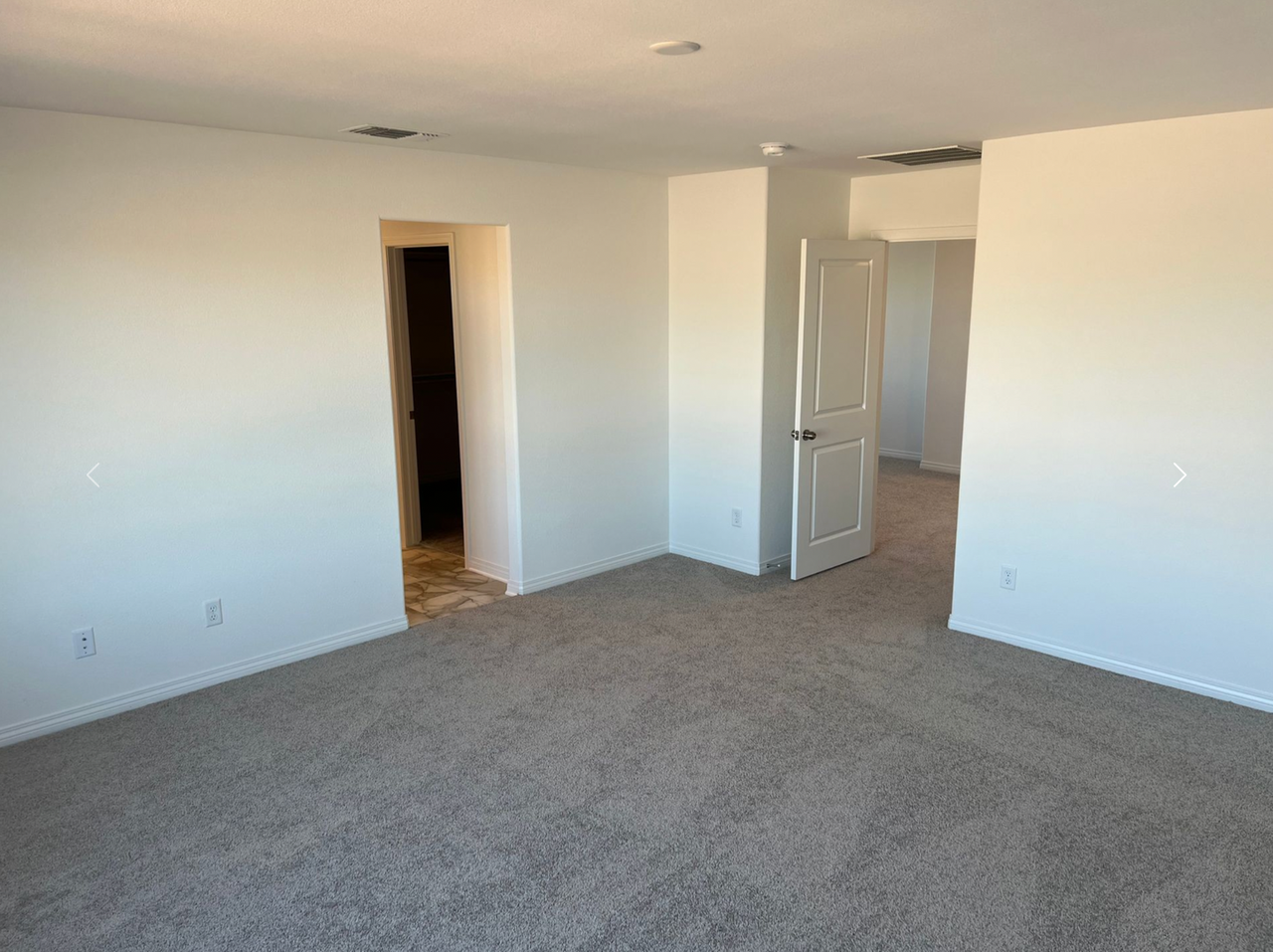 10303 Dallington St - Photo 4 of 29