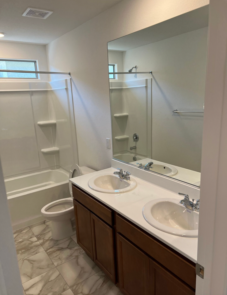 10303 Dallington St - Photo 3 of 29