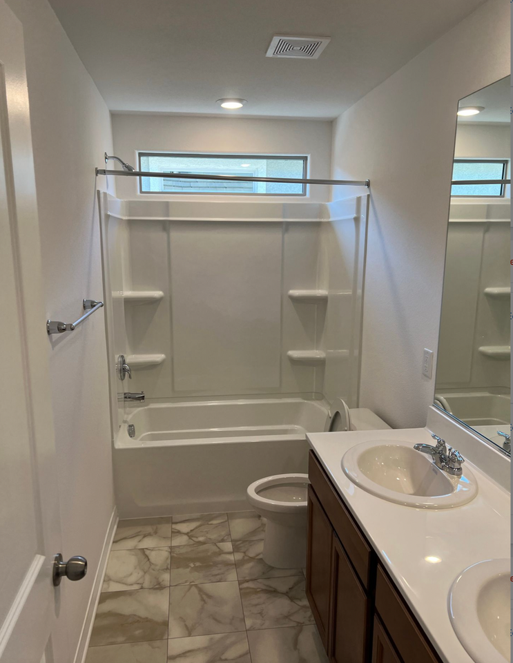 10303 Dallington St - Photo 5 of 29
