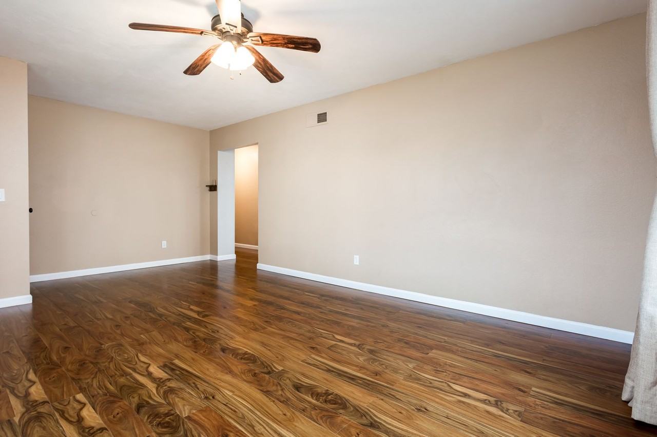 7875 Handel Way - Photo 5 of 21