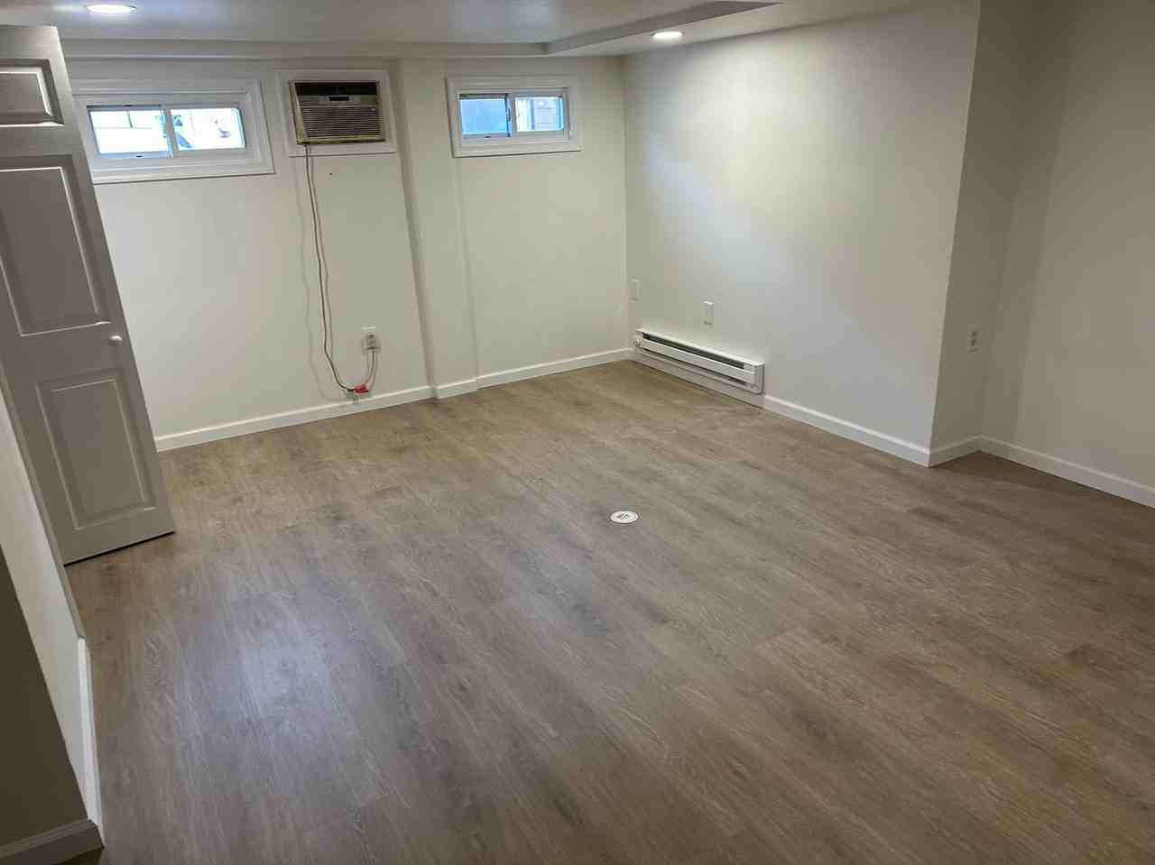 7105 Castor Ave - Photo 2 of 4