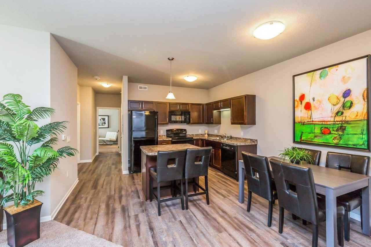 Carman Estates Apartments - Photo 5 of 37