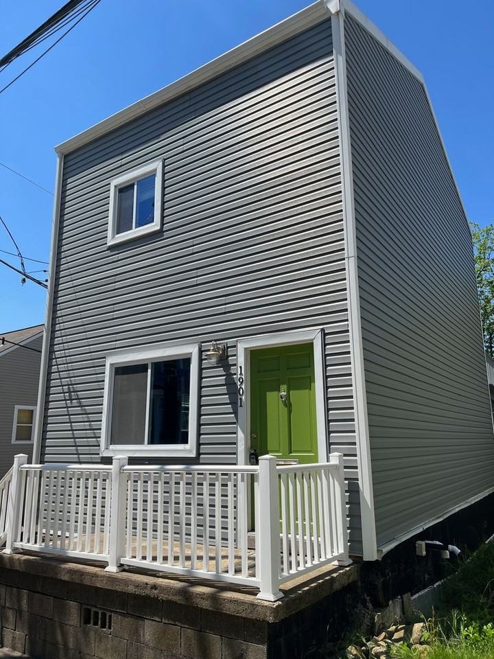 1901 Meadville St - Photo 2 of 17