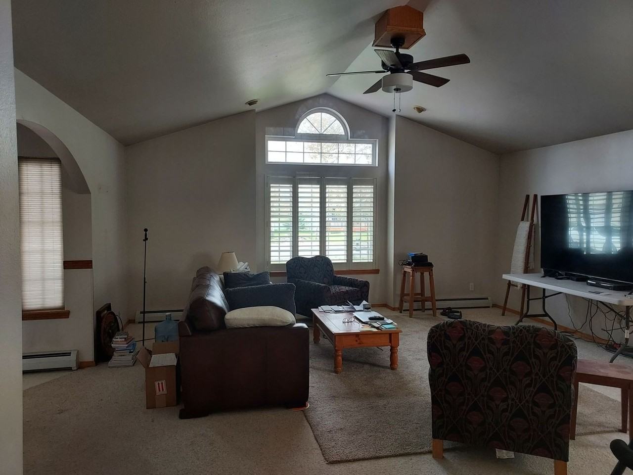 708 Jefferson Ave - Photo 2 of 6