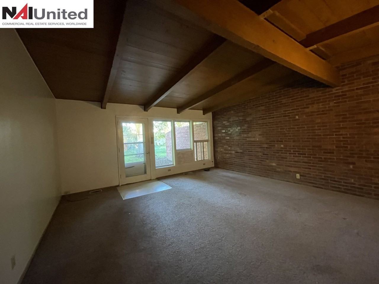2907 Meek Ave - Photo 3 of 7
