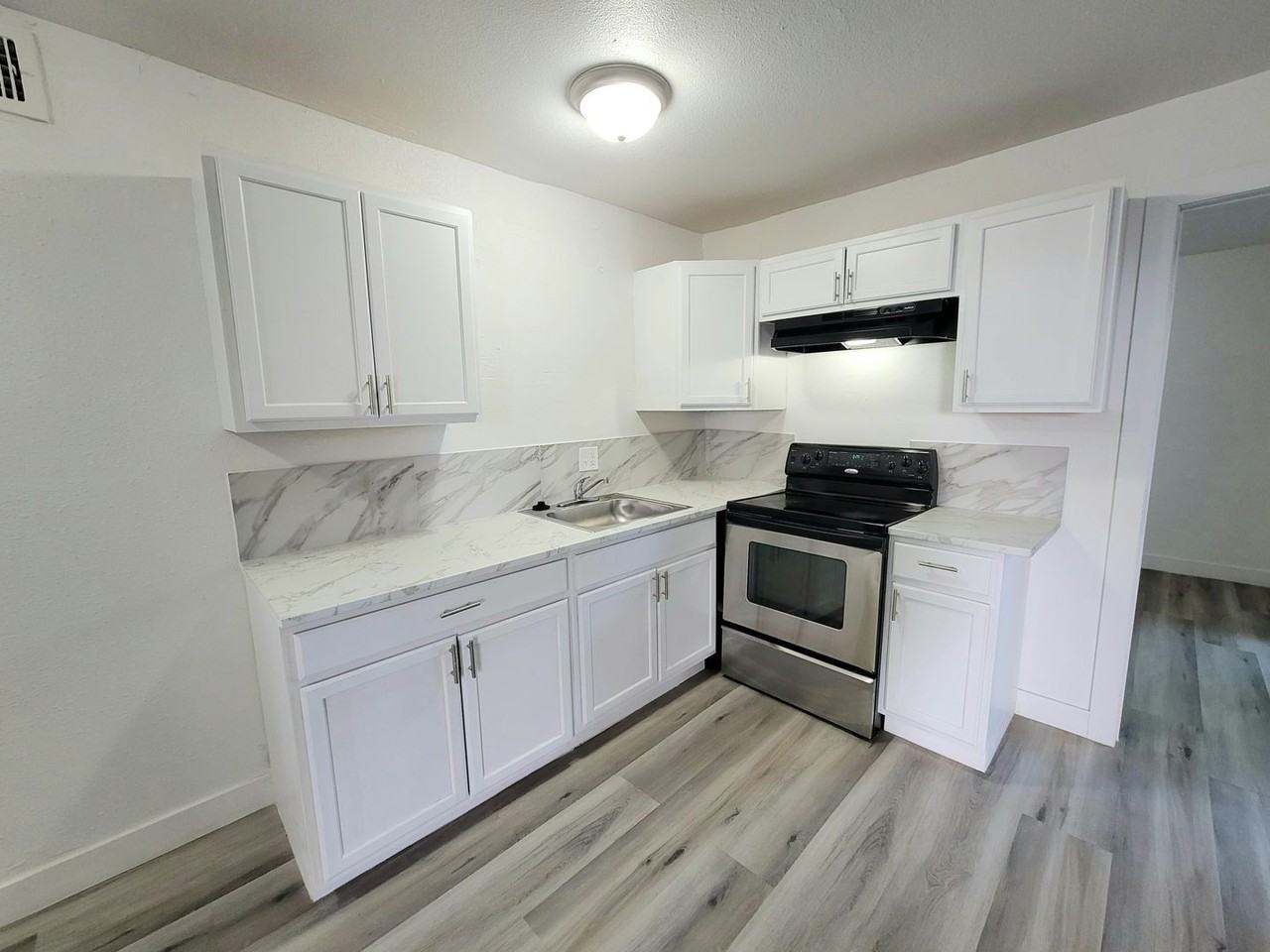 740 N 11th Street - Photo 2 of 11