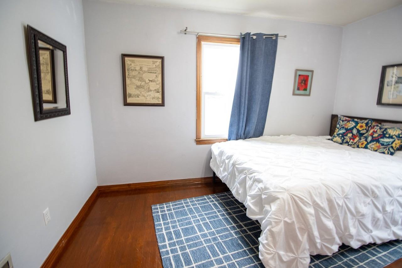 1311 Paris Road - Photo 6 of 21