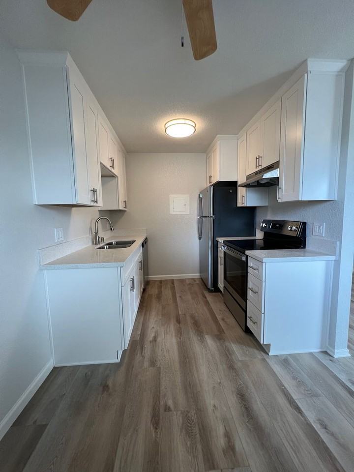 1174 Fair Oaks Avenue - Photo 2 of 7