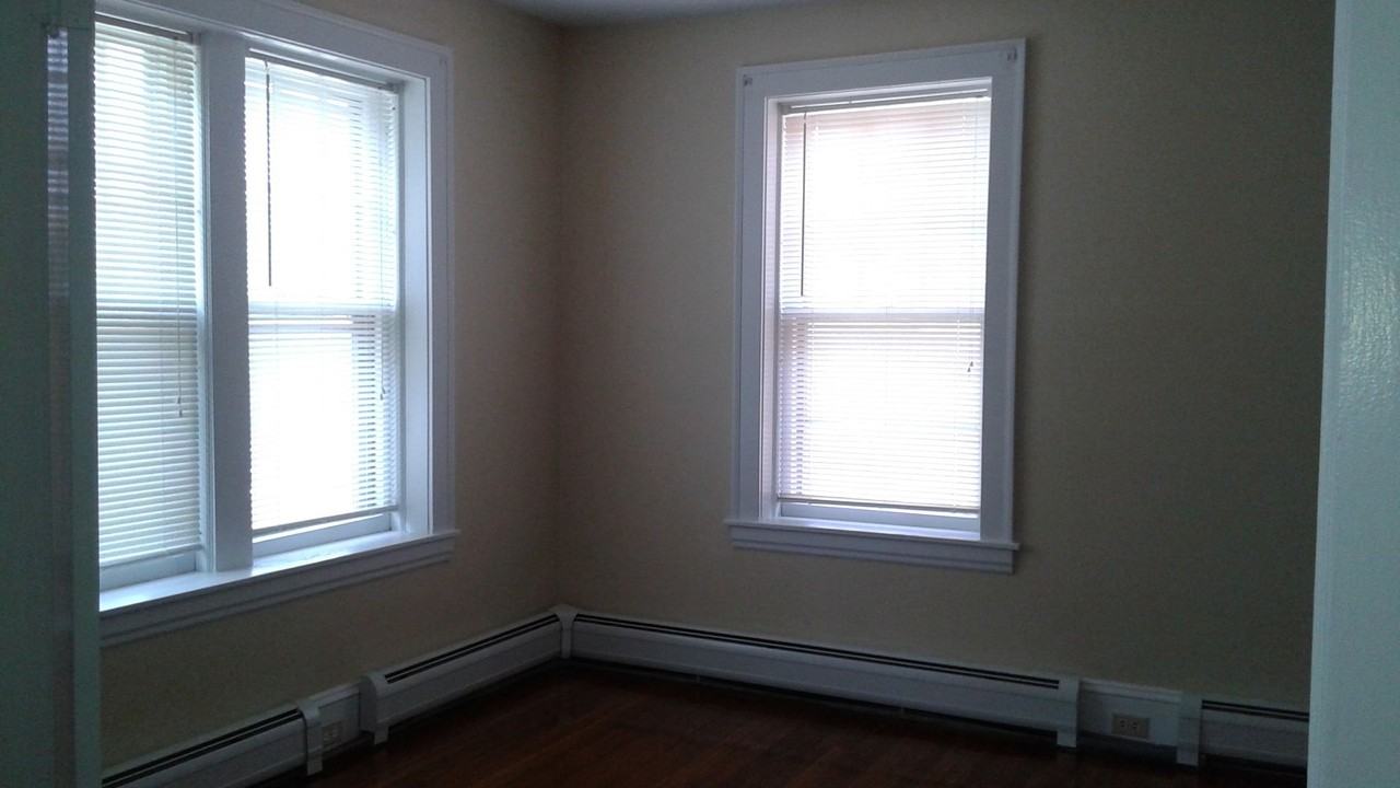 Linden - Photo 3 of 12