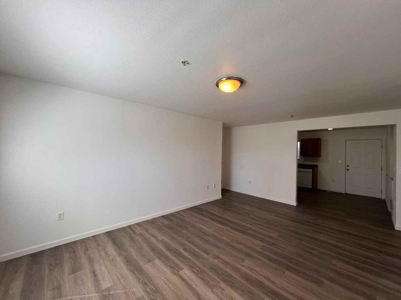 Newlands W Drive - 1230 - Photo 3 of 12