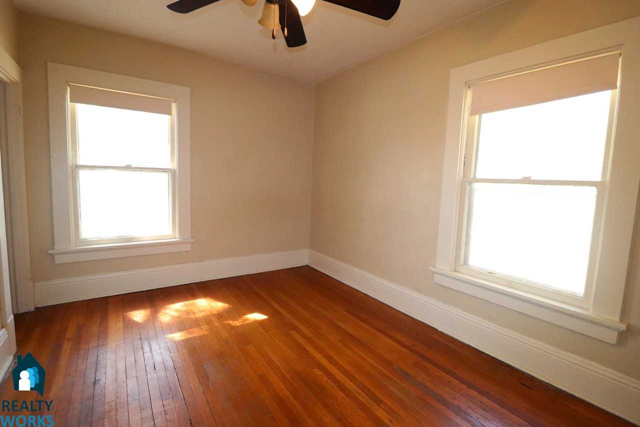 1702 S 15th St - Photo 2 of 7