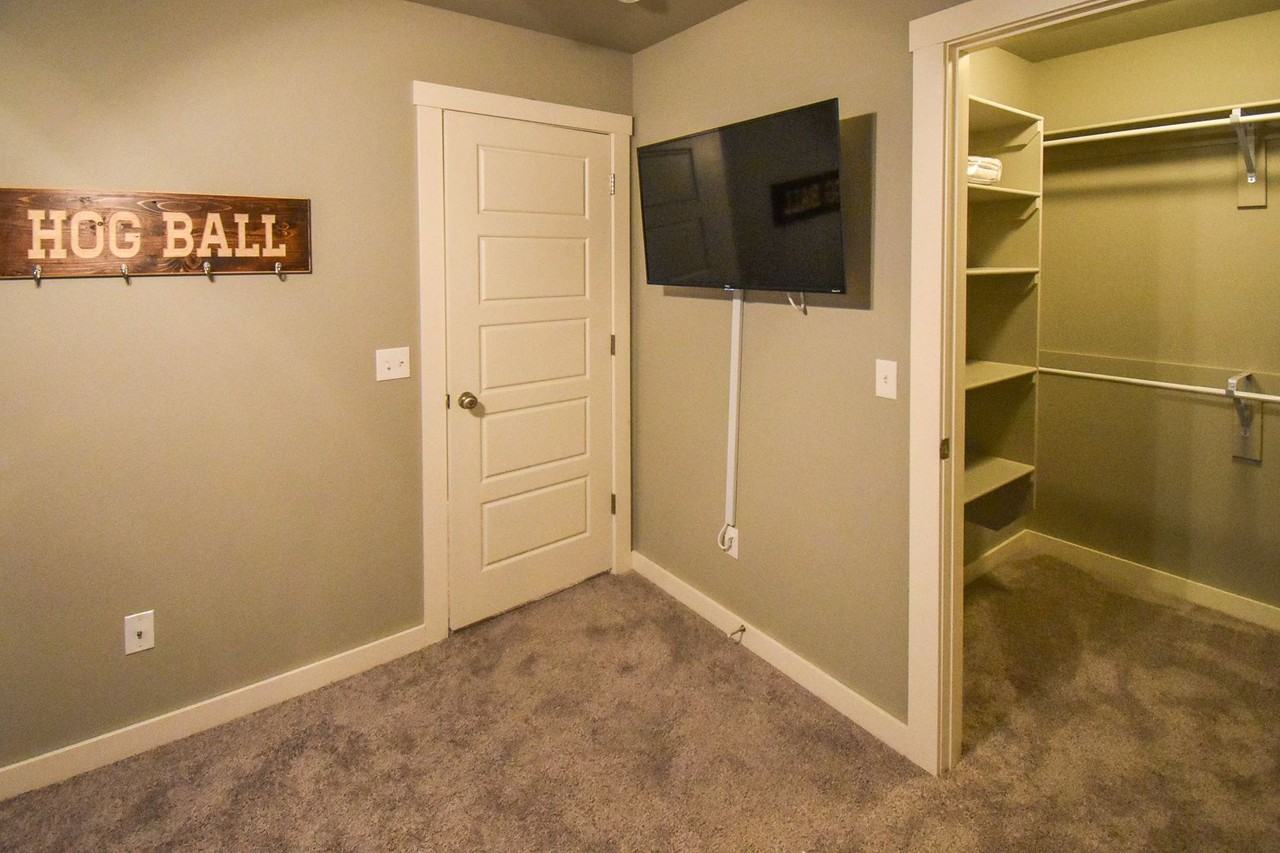 2798 W Blackstone Xing - Photo 2 of 29