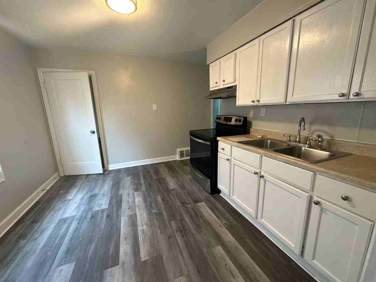 8000 Blueberry Ln - Photo 2 of 15